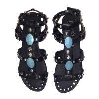 EXE_SANDALIA PLANA NEGRA CON TACHAS PLATEADAS Y PIEDRAS AZUL TURQUESA, CON HEBILLA - details 1