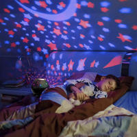 Proyector De Estrellas Luz Nocturna Para Niños Y Niñas Regalo Divertido Para Habitación Decorativa LED Rotativo Estrella Cielo Luna - details 1