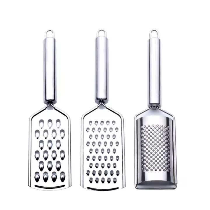 Rallador de queso y limón multiusos de acero inoxidable, herramienta afilada para frutas y verduras, cepilladora de virutas de queso, accesorios de cocina Zester - 1