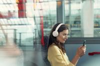 PHILIPS TAH4205WT/00 Auriculares inalámbricos 32 mm., de diadema, Color Blanco, Bluetooth® 5.0, Carga por USB-C, Micrófono, Plegable, Hasta 29 horas de reproducción - details 1