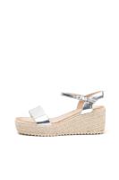 Lyla Wang sandalias doradas con cuña de esparto diseño trenzado y elegante cierre perfectas para el verano - details 9