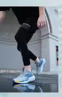 Zapatos casuales de malla tejida voladora de nuevo estilo de verano, zapatos deportivos transpirables con absorción de impactos, zapatos de estudiante de suela suave, zapatos para correr livianos - details 0