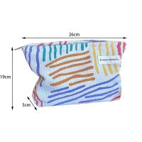 Bolso De Maquillaje Para Mujer En Terciopelo Estampado De Rayas Clásicas Organizador De Belleza De Viaje Estuche De Cosméticos Unisex - details 0