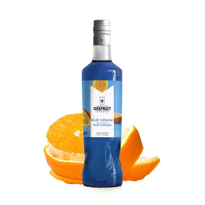 SIROPE BLUE CURAÇAO Oxefruit Professional Mixers. Producido a partir de concentrado de cortezas de cítricos, con auténtico sabor, creado para la elaboración de cócteles y bebidas no alcohólicas como mocktails, batidos y también para repostería. - 1