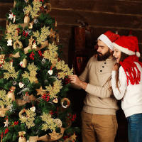 5Pcs Ramas De Pino Artificiales Para Navidad Decoración De Casa Con Guirnalda De Oro Brillante Adorno De Árbol De Navidad - details 3