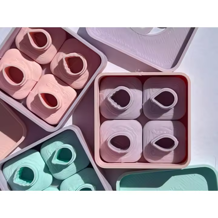 Set de 4 cortadores para Flores Escala 1:12 para casas de muñecas.Cortadores para rosas,Tulipanes,Peonías,Hojas, Mariposas y Flores Pequeñas. Herramientas de alta calidad pasa Porcelana fría y Arcilla Polimérica. Cajitas A y B. Tutorial incluido - 1
