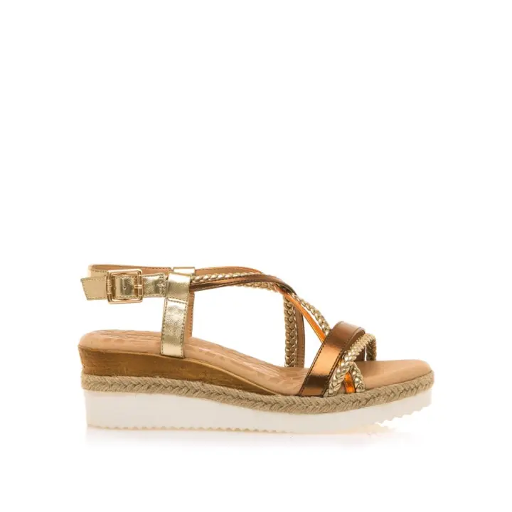 Sandalias marca Mustang modelo 59612-C56095 para mujer en color metal - 1
