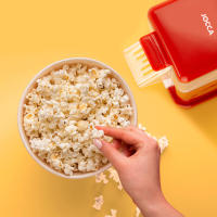 Palomitero retro o vintage Jocca con 1200W de potencia para preparar saludables palomitas en 3 minutos en casa sin necesidad de aceite o mantequilla - details 2