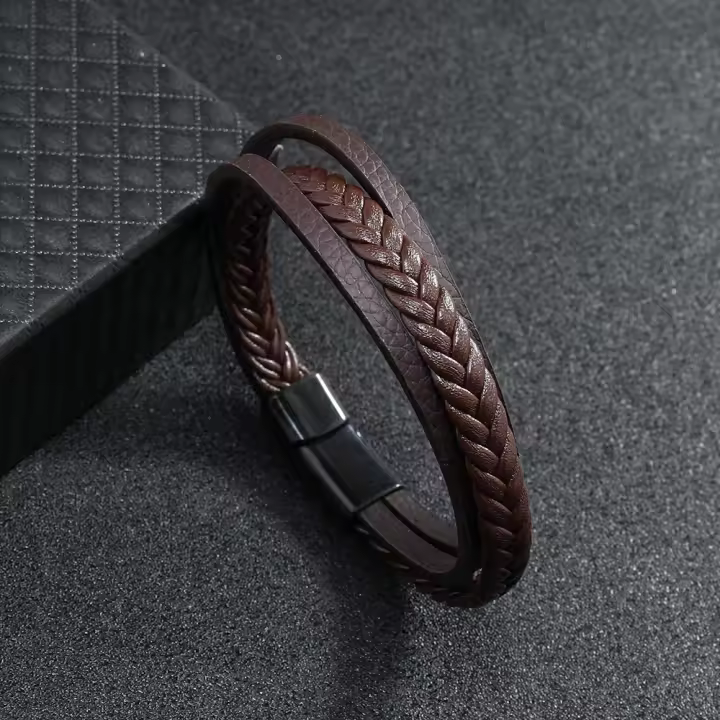 Pulsera De Cuero Para Hombre Estilo Moderno Con Hebilla Magnética Desmontable Y Diseño De Enredado Accesorios Deportivos Para Ciclismo - 1