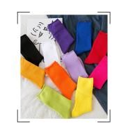 Calcetines De Mujer Moda Color Sólido Preppy Estilo Respirables Neón Largos Coreanos Blancos Casual Calcetines De Algodón Y Poliéster Con Spandex - details 9