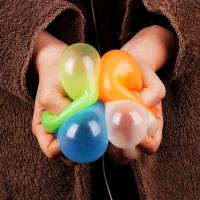 4pcs Bolas De Sensación Squishy Pegajosas Que Brilla En La Oscuridad Para Decoración De Fiestas Divertidas Y Desestresadoras Para Niños Y Adultos - details 4