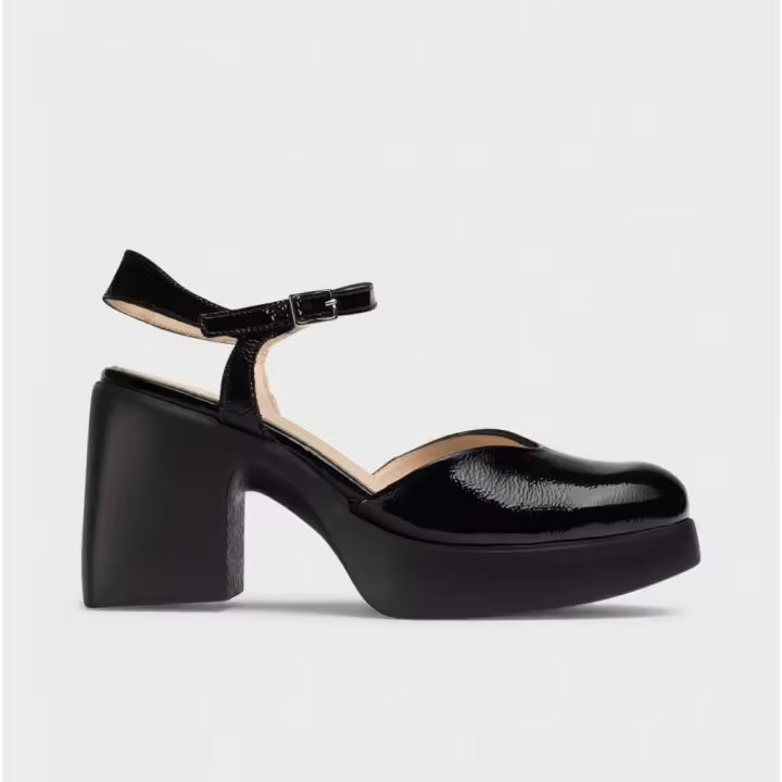 Calzado Sandalias marca Wonders modelo H-4951-Ne para mujer en color negro - 1