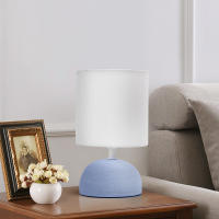 Aigostar Lámpara de cerámica de mesa, semioval azul, cuerpo de diseño sencillo color azul, pantalla de tela color blanco, casquillo E14. Perfecta para el salón, dormitorio o recibidor. - details 4