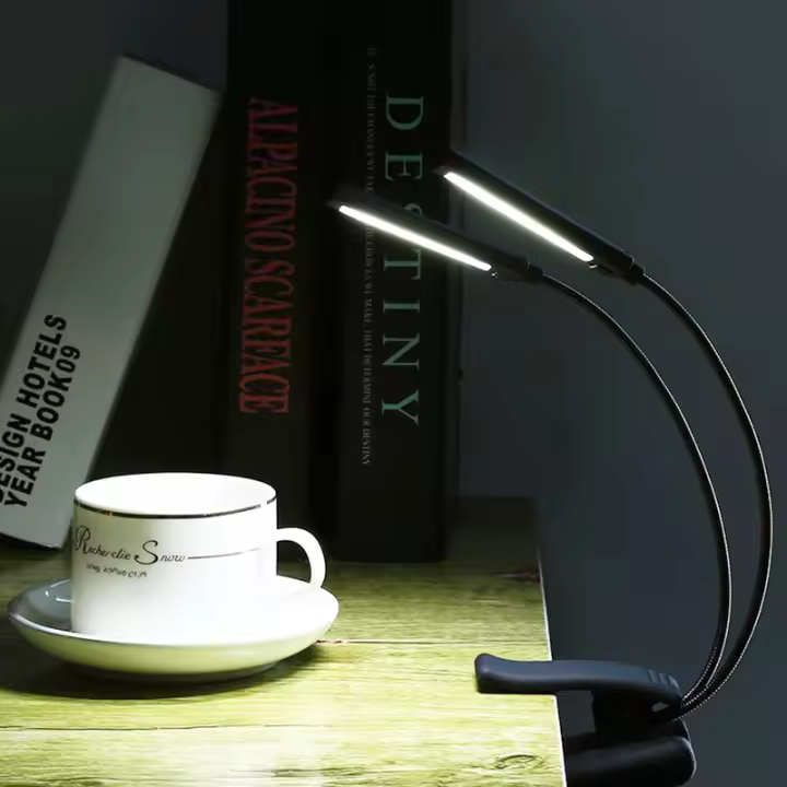 Lámpara De Lectura Para Cama Clip on Luz LED Para Libros Con Doble Luz De Pianista Recargable Por USB Adecuada Para Lectores Y Músicos - 1