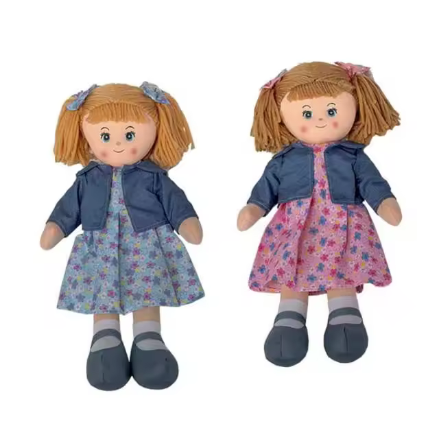 Muñecas de trapo Vestido Flores Peluchilandia, muñeca grande 40 cm. de trapo con chaqueta vaquera y vestido. Envío 24/48 h. - 1