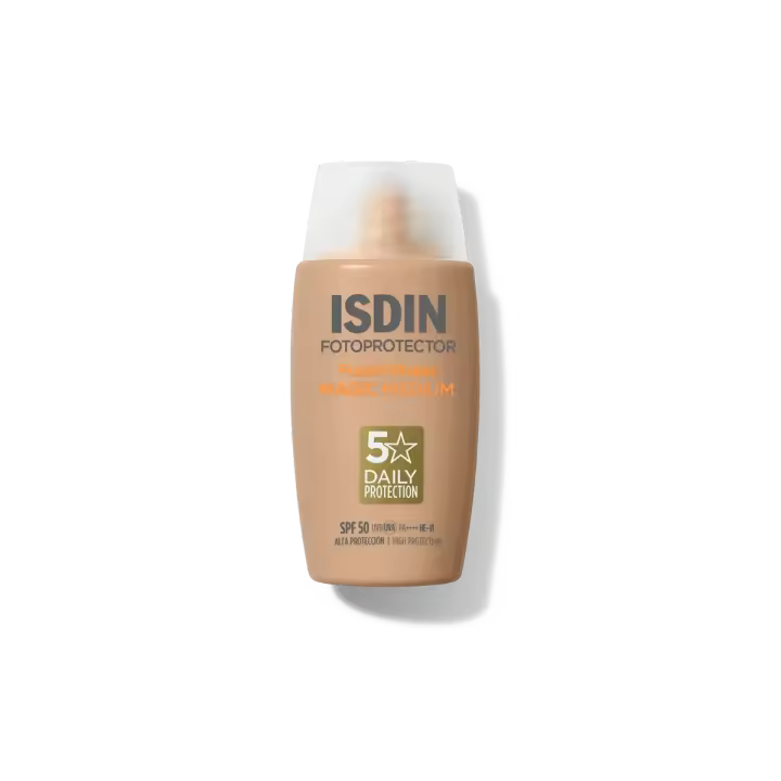Fotoprotector ISDIN Fusion Water Magic Color Medium  SPF50 50 ml. Protector Solar Facial de Textura Ligera y toque de color - 1