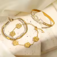 ZAKOL 3Pcs Pulseras De Acero Inoxidable Color Oro Para Mujer Con Inserción De Zirconia En Patrón Geométrico Y Flor De Cinco Hojas Regalo - details 1