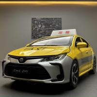 Toyota Corolla Taxi De 1:32 En Aleación De Metal Vehículo Diecast Con Sonido Y Luz Coche Retroductor Para Niños Regalos A633 - details 0