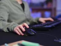 Ratón Gaming Trust GXT 109 Felox, Ligero y Preciso, DPI Ajustable Hasta 6400, Iluminación LED RGB, Diseño Ergonómico y Ambidiestro, Cable Trenzado Antienredos, 6 Botones Programables, Plug & Play, Ideal Para Gamers Que Buscan Máxima Precisión y Comodidad - details 0