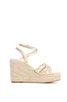 Lyla Wang sandalias doradas cuña alta de esparto con plataforma con tiras cruzadas plantilla acolchada - details 4