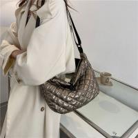 Bolso De Hombro Para Mujer Vintage De Nylon Impermeable Y Casual Bolso Hobo Crossbody Con Cierre De Cremallera Interior Líquido Suave - details 18