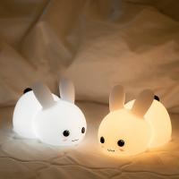 Lámpara De Noche LED Conejo RGB Recargable Con Control Remoto Y Sensor Táctil Para Niños Y Bebés Regalo De Juguete Animal De Silicona - details 5