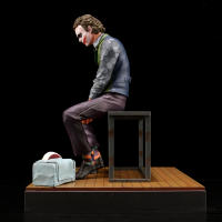 Figura De Acción DC Joker Heath Ledger Decoración Para Techo De Coche Estatua Colgante Modelo Coleccionable Regalo Para Adolescentes Y Adultos - details 16