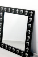 Espejo Decorativo KARE Calaveras con Cristales Plateado y Negro 80x80x3cm - details 0