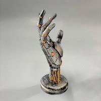 Figura de mano mecánica en resina , soporte para mandos de juego - details 5