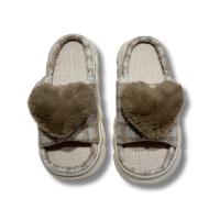 Zapatillas de casa para mujer con diseño de corazón marca sunsea - details 1