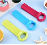 Aguja De Botella Portátil Universal Antideslizante Ahorcado De Botellas De Cerveza Multifuncional Y Portátil Para La Cocina Gadgets De Cocina - details 6