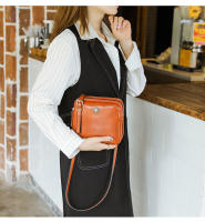 Bolso De Hombro Para Mujer Estilo Vintage 2023 Cuadrado Sencillo Con Compartimento Bolso Cruzado De Diseñador Bolsa Mensajera Feminina Material PU Con Lining De Poliéster - details 9