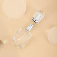 Botella De Perfume Recargable De 30ml Con Tapa De Diamante Vidrio Transparente Portátil Para Perfume Con Aplicador De Spraying - details 4