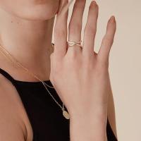 Anillo X Chapado en Oro de 14K | Anillo CZ Criss Cross de Diamante Pavé Simulado para Mujer Gold Amarillo - details 4