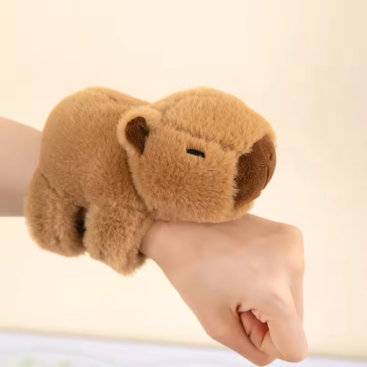 Brazaletes De Peluche Capybara Kawaii Con Anillo Para Mano Juguete Divertido Para Niños Animal De Peluche Suave Para Adultos Y Adolescentes - 1