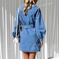 Vestido De Denim Para Mujer Con Parche En La Cabeza Y Doble Bolsillo Cintura Alta Estilo Casual Comunitario Con Detales De Encaje Y Cardigan Monofásico - details 3