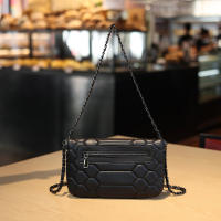 Bolso De Hombro PU Trendy Para Mujer Bolso De Mano Casual Con Cadena Decorativa Estilo Envelope Cuadrado Moda Bolso Bandolera - details 3