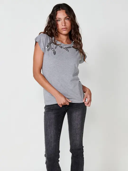 Koroshi Camiseta Gris Manga Corta para Mujer con Detalles de Pedrería - 1