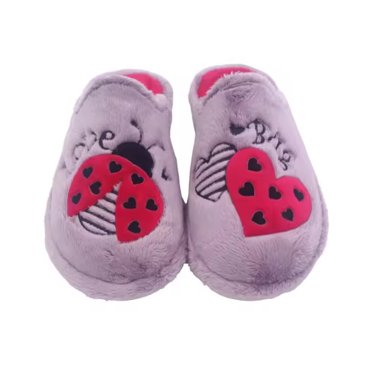 Garzon Zapatilla De Casa Invierno Mujer "Love Bug"  Referencia: P487-275 Purpura GARZON Zapatillas Zapatillas de estar por casa calentita y cómoda, fabricadas en suaves tejidos. Original Diseño "Love Pug". * Suela ligera y Espe - 1