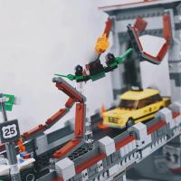 Juguetes De Bloques De Construcción Clásicos Serie Última Batalla Del Puente Figuras De Ciudad Héroe De Red Regalo De Cumpleaños Para Niño 1156 Piezas - details 3