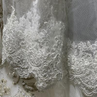 Velo De Novia De 2 Niveles Con Comb Largo Hasta El Final De Los Dedos Vinoprom Material De Poliéster Fibra De Bambú Origen Jiangsu China - details 5