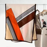 Bufanda De Geometría Vibrante Y Con Contraste - Suave Transpirable Impermeable Y De Protección Solar Viaje Amigable - Perfecto Para Primavera Y Verano Para Mujer - details 4