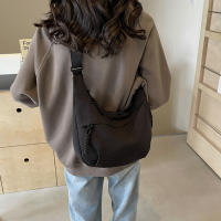 Bolso De Hombro Para Mujer 2025 Nueva Capacidad Alta Bolsa Cruzada De Nylon Versátil Bolso De Mano Casual Sin Decoración - details 11