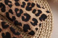 Pantalla De Mano Con Codos Para Mujer Estampado De Leopardo Estilo Retro Europeo Y Americano Con Borlas Decorativas 3D Versátil Para Mujer - details 16