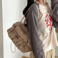 Bolso De Hombro Para Mujer Capaz De Pleated Gran Capacidad Ligero Estilo Casual Bolso De Viaje Con Cierre De Cordón - details 6
