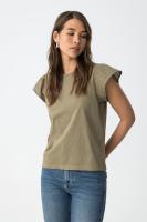 Camiseta graciosa verde oliva. La Camiseta Graciosa Verde de Tiffosi es una prenda fresca y femenina que combina diseño y confort: - details 0