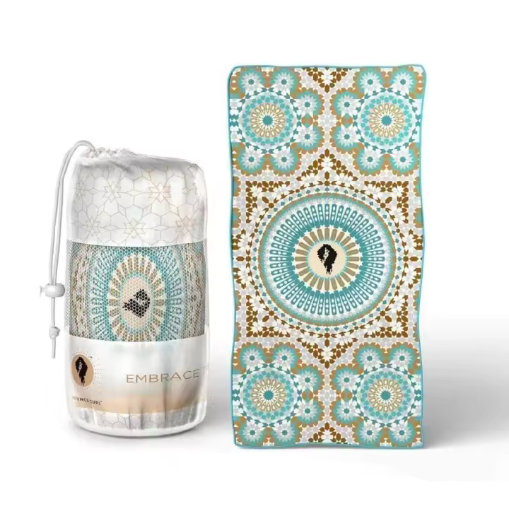 Bounce Curl Micro-fiber Beach Towel - Limited Edition Toalla    Accesorios para el cabello rizado, método curly ,  culy stop - 1