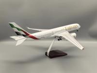 Modelo De Avión Emirates UAE A350 De 47cm Escala 1:142 En Resina Con Pista Regalo De Juguetes Para Colección Y Exhibición - details 2