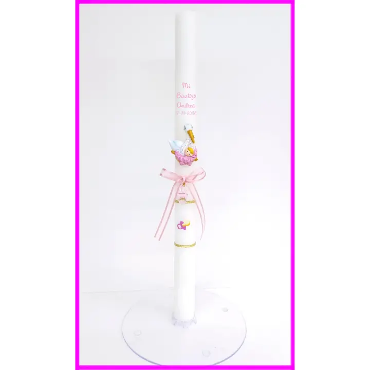 VELA (CIRIO) PARA BAUTIZO PERSONALIZADA NIÑA/NIÑO MEDIDA 3 x 40 CM Decorada con mini CIGUEÑA de resina. (PERSONALIZADA) AÑADIR TEXTO EN (Chatear con la tienda) - 1
