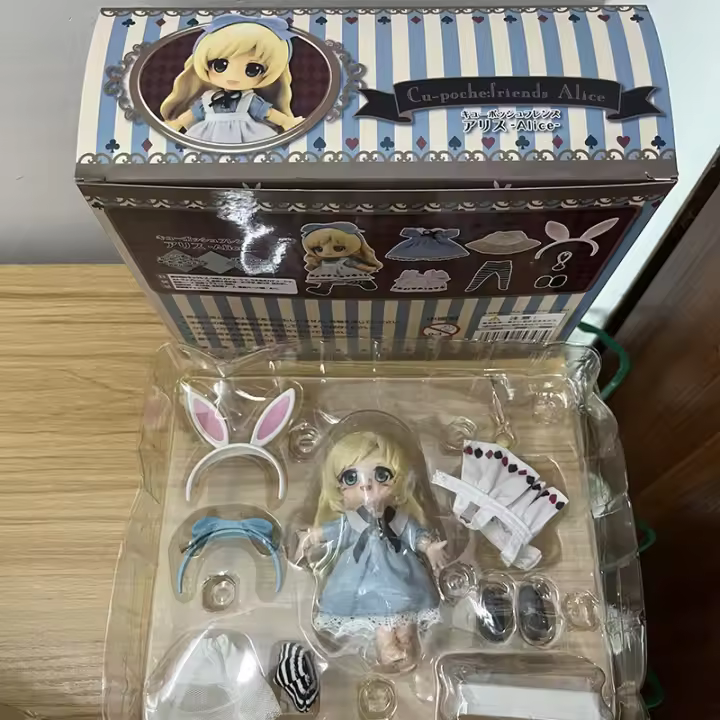 Figura De Acción Alice En El País De Las Maravillas Cu-poche Amigos Conejo De Cola Roja Con Sombrero Pequeño Juguete Modelo - 1